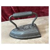 Antique cast iron SAD Iron.
