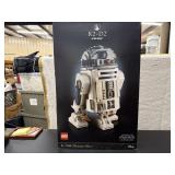 Lego Star Wars R2-D2 number 75308 has 2314