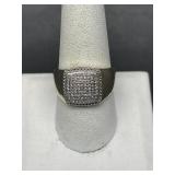 10k Gold Menï¿½s Ring with Diamonds