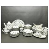 Vtg Johnson Brothers Berries Dinnerware Set