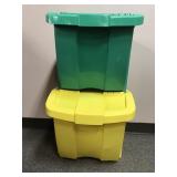 Suncast Two Piece Plastic Stable Bin