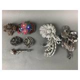 Vtg Rhinestone Brooches & More Costume Jewelry