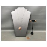 Vtg Gold Tone Brooch, Necklace & Clip Earrings