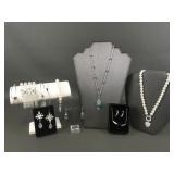 Vtg Avon Faux Turquoise Necklace & Earrings Set&