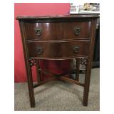 Vtg Chippendale Style 2 Drawer Serpentine Side