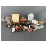 Lunding Vintage Dollhouse Figures & More