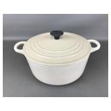 Le Creuset Enameled Cast Iron Dutch Oven 3 1/2 Qt