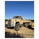 International Loadstar 1700 Four-Wheel-Drive Truck