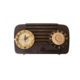 Vintage Jewel Model 935 AM Clock Radio