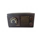 Vintage Maquina Model 561DW Tube Radio