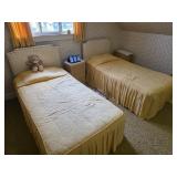 bedroom contents 2 single beds 2 dressers +