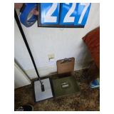 bissel cash box clip board