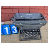 Underwood Typewriter antique