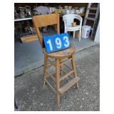 wood stool shop bar