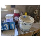 crockpot mixer blender contents of counter