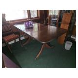 Diningroom table and 2 chairs