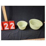 Mixing Bowls Hamilton beach vintage cream color