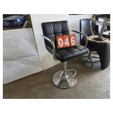 Bar stool