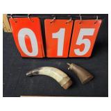 2 smaller powder horns
