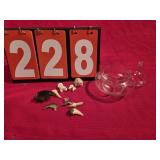 bear teeth claws carving