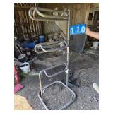 saddle stand holds 3
