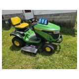 John Deere s240 riding mower new 10 hours on it