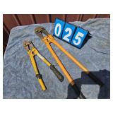 2 bolt cutters