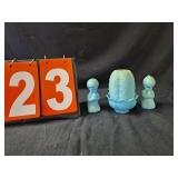 Fenton hobnail fairy lamp and 2 praying kids