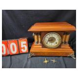 Mantle Clock Seth Thomes with keys