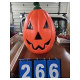 Blowmold Halloween jackolantern