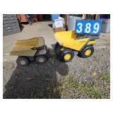 2 tonka dumptrucks