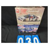 Models nascar monogram fords AMT