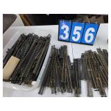 Ho scale train track