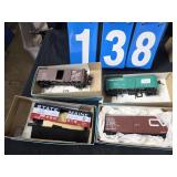 lot of 4 athearn train car kits HO