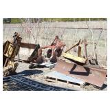 Scrapers / Plows & Buckets