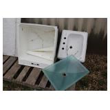Laundry Tub  /  Stand & 2 Sinks