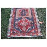 Persian Sarab Handwoven Wool Carpet / 128" x 46"