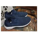 Ladies Arch Motion Running Shoes / New