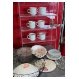 Display Stand / Tea Cups & Vintage Wares
