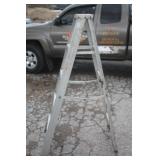 Aluminum Stepladder