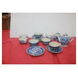 Childs Blue Willow Toy China Tea Set