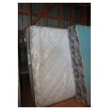 Kingsdown Gage Kingsize TT Mattress & Boxsprings