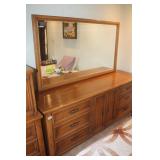 White Fine Furniture / Retro Dresser & Mirror