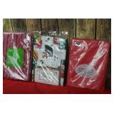 Party Table Cloths / New