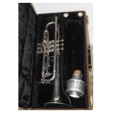 Holton ST-200 Trumphet & Carry Case