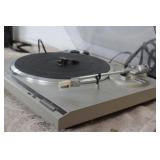 Technics SL-Q200 Turntable