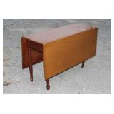 1920s Gate Leg / Drop Leaf Table