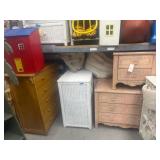 Lot of assorted furniture