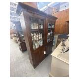Set of 2 cabinets