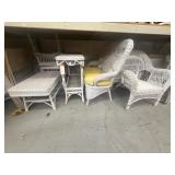 Lot of 7 wicker furniture set